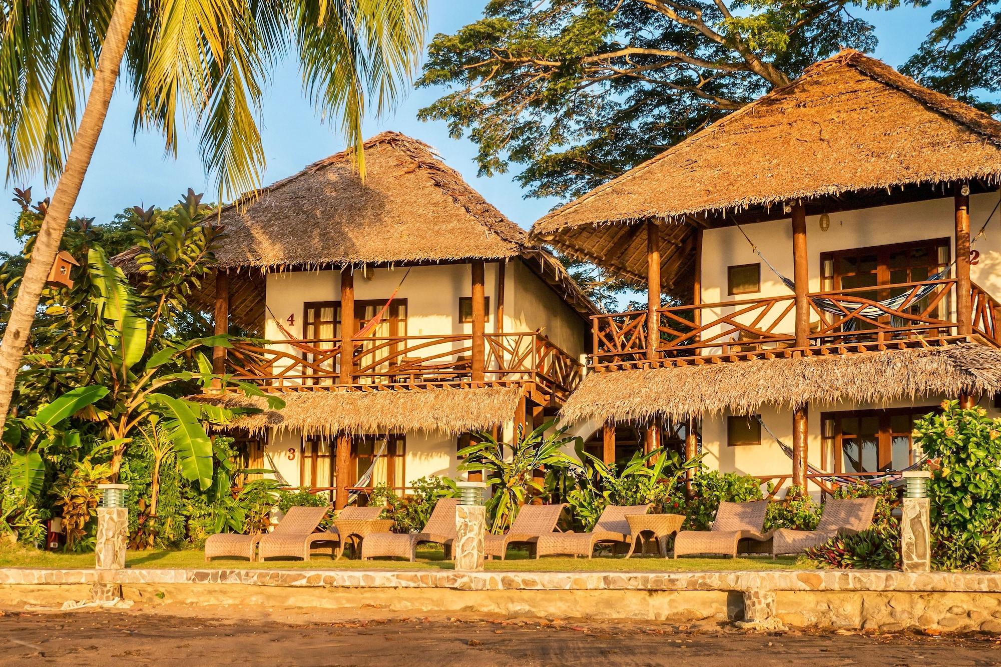 Atlantis Dive Resort Dumaguete Dumaguete City Exterior photo