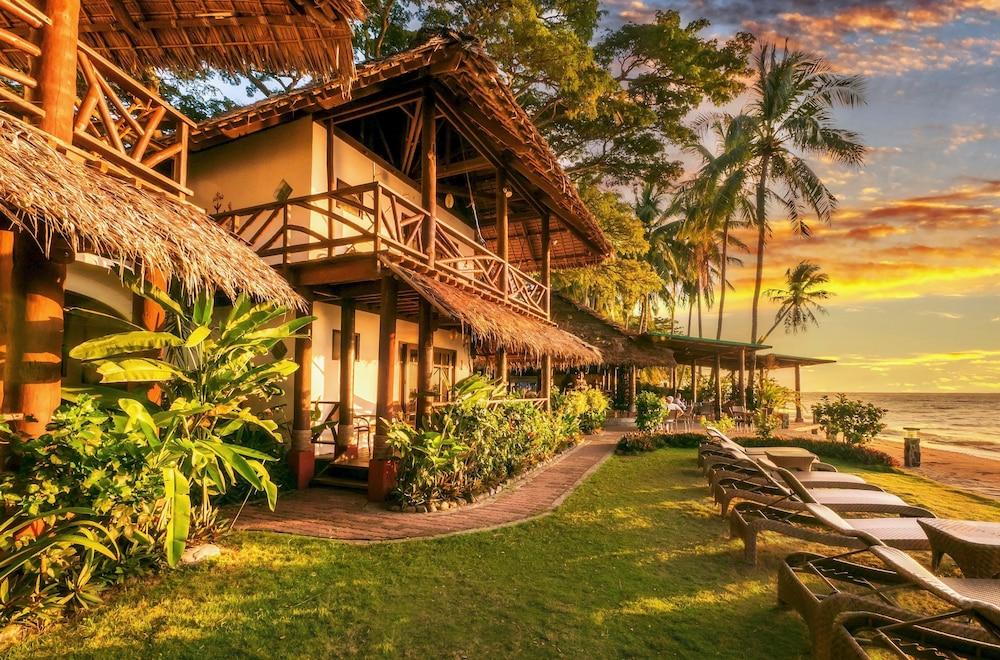 Atlantis Dive Resort Dumaguete Dumaguete City Exterior photo